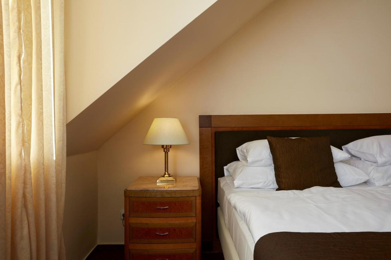 Fleur De Lis 4* Praga